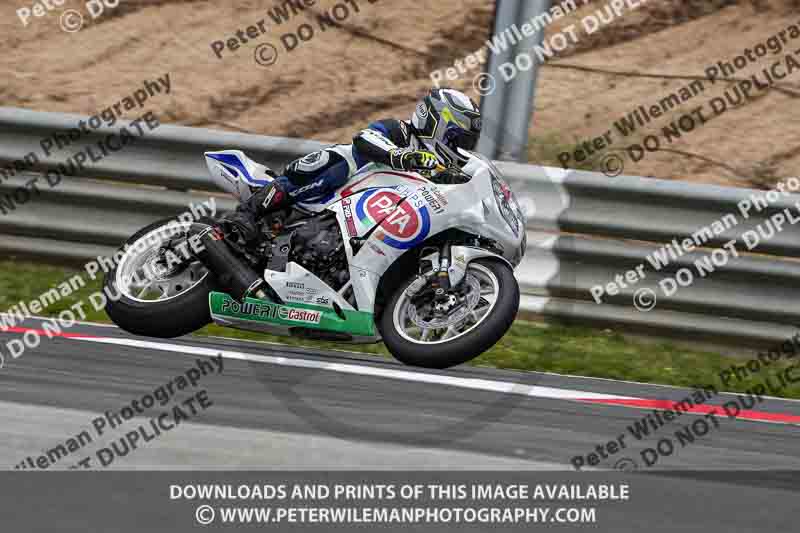 cadwell no limits trackday;cadwell park;cadwell park photographs;cadwell trackday photographs;enduro digital images;event digital images;eventdigitalimages;navarra;no limits trackdays;peter wileman photography;racing digital images;trackday digital images;trackday photos